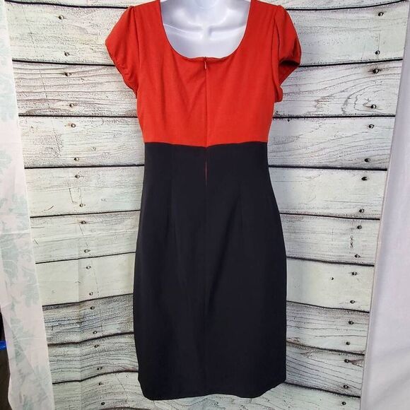 Maurices Red Black Colorblock Sheath Dress 7/8 Cap Sleeve Back Zip Business Casu - Picture 3 of 6